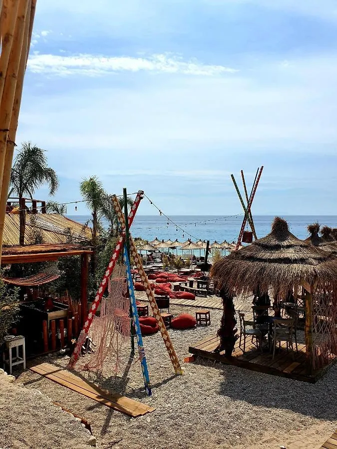 Luxury Sea View Apartment With Private Beach Just A Few Steps From The Center Palasë