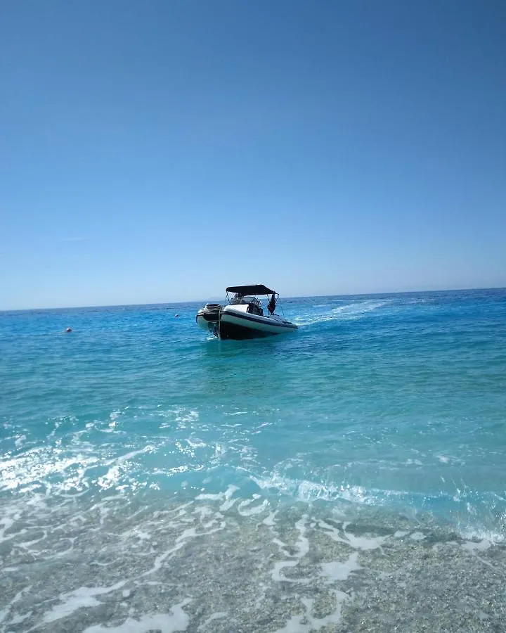 Luxury Sea View Apartment With Private Beach Just A Few Steps From The Center Palasë Albania